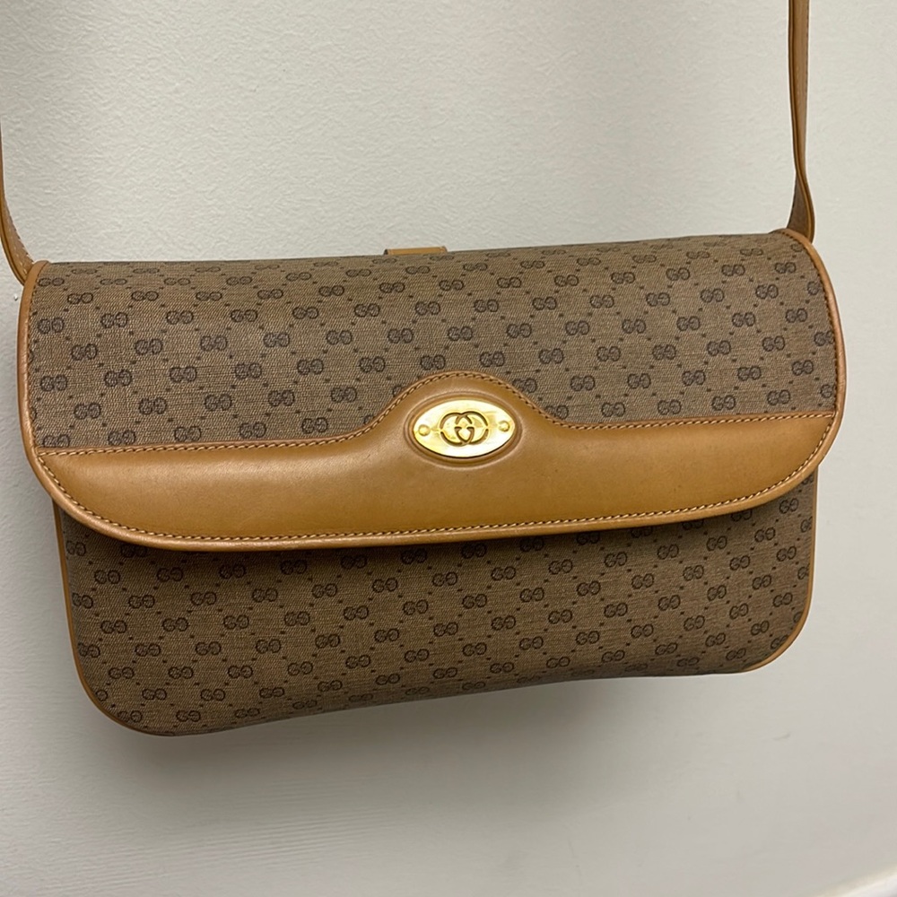 Authentic vintage 1990s Gucci shoulder/crossbody bag Baby GG